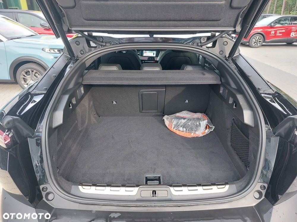Peugeot 408 - 10