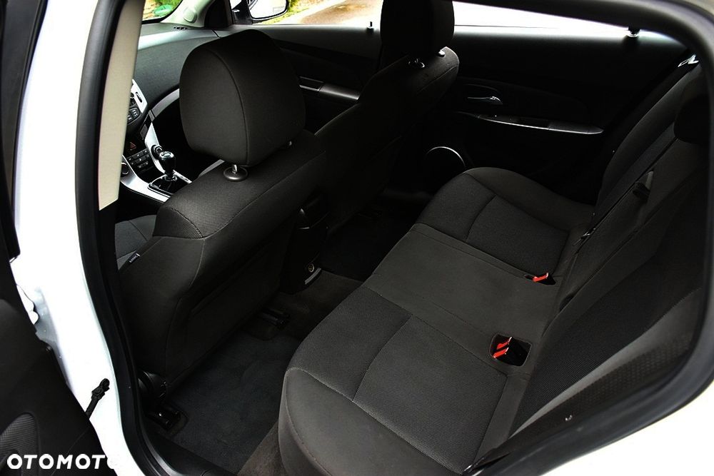 Chevrolet Cruze 1.6 LT+ - 32