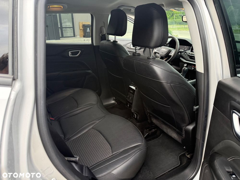 Jeep Compass 1.5 T4 mHEV Limited FWD S&S DCT - 25