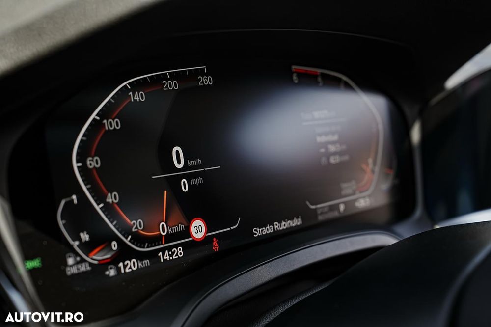 BMW Seria 3 320d Aut. Sport Line - 24