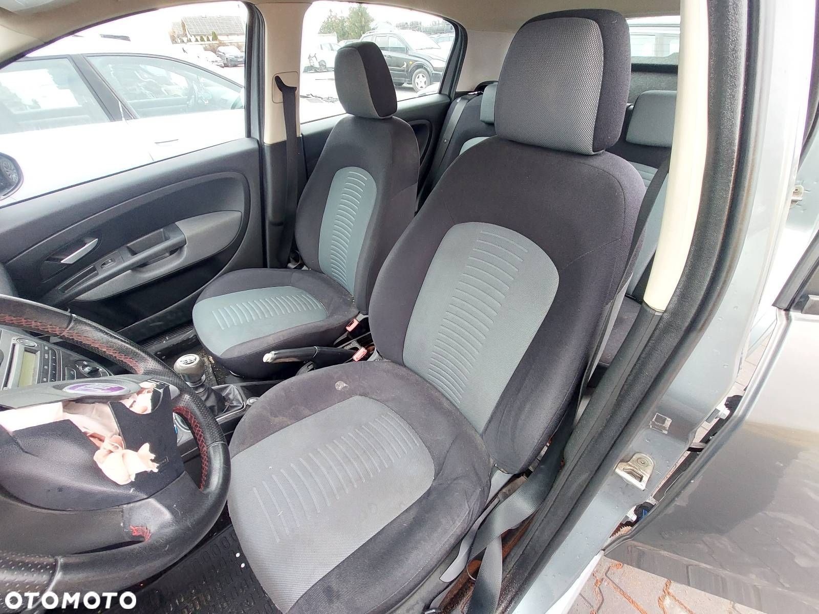 FOTELE KOMPLET LEWY PRAWY KANAPA TYŁ + BOCZKI FIAT GRANDE PUNTO I 5D - 1