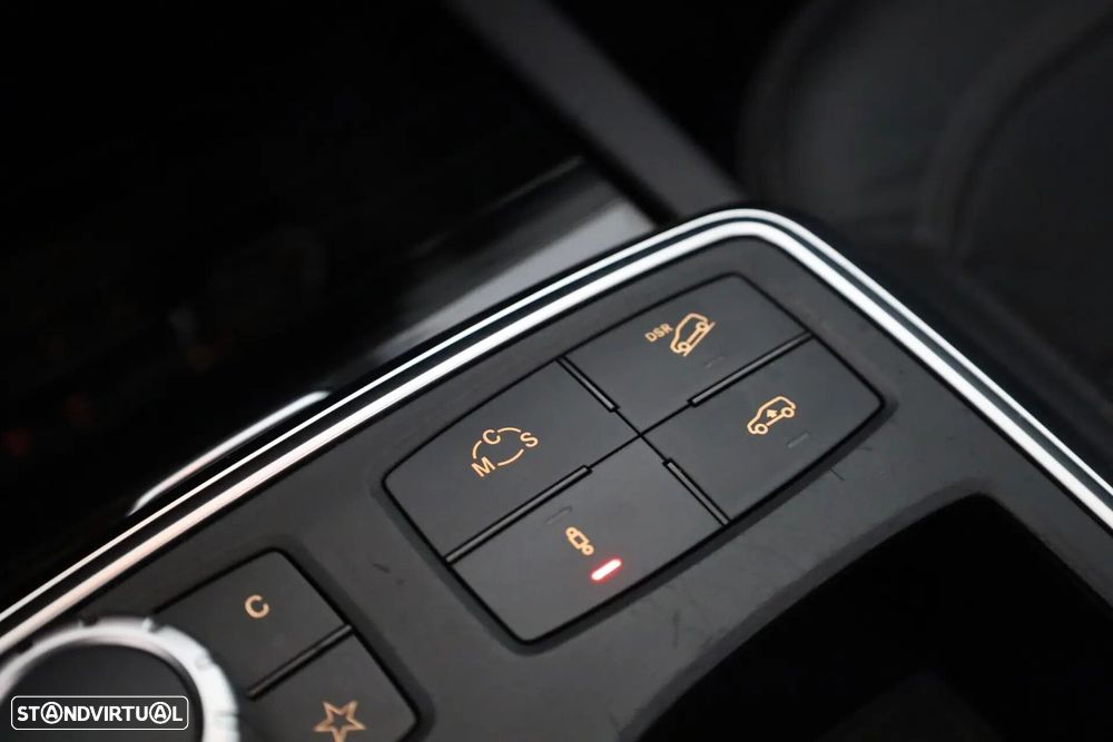 Mercedes-Benz ML 63 AMG 4Matic SpeedshiftFT 7G-TRONIC Performance Package - 43