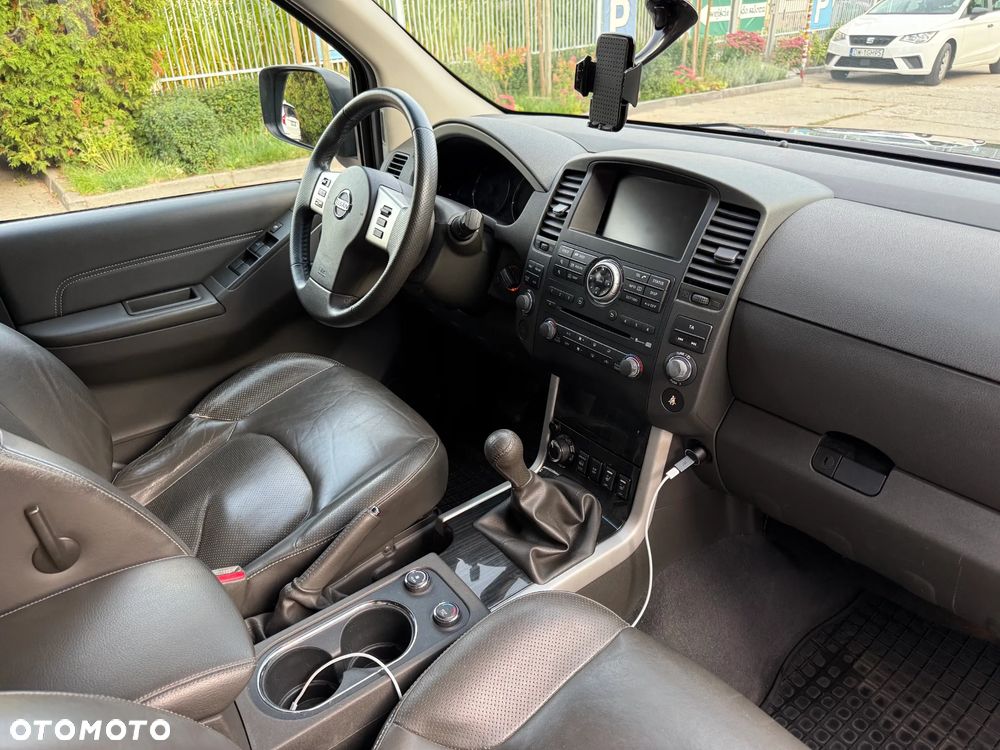 Nissan Pathfinder - 22
