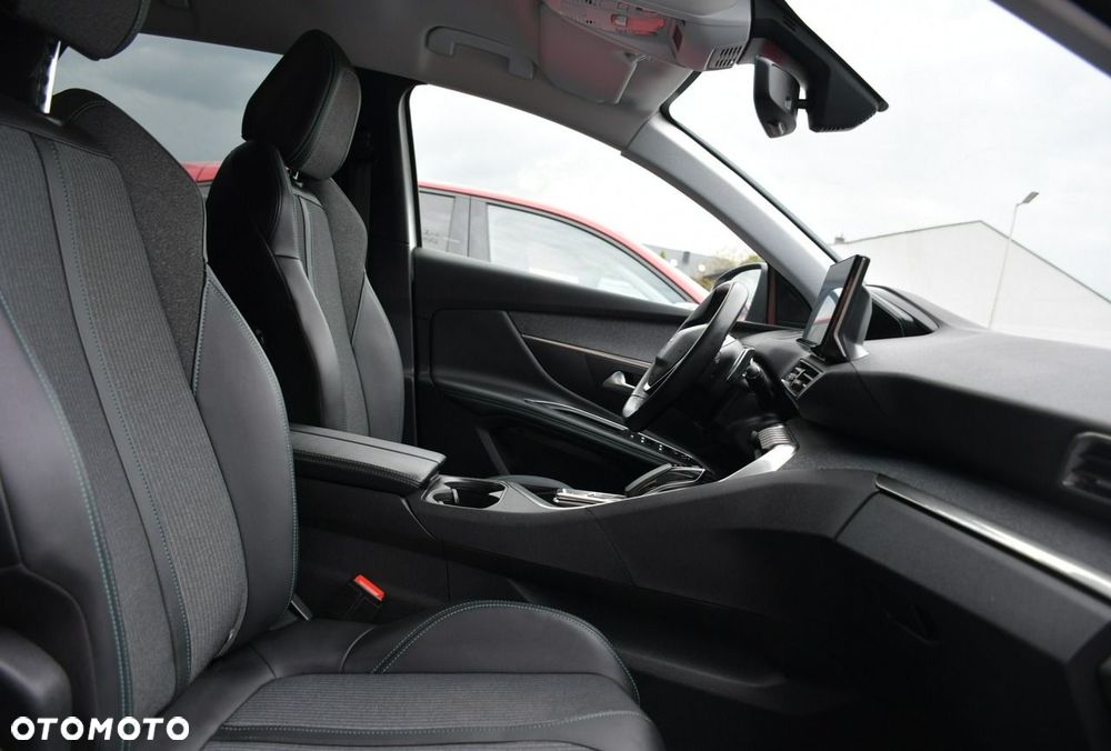 Peugeot 3008 1.6 PureTech Hybrid PHEV Allure Pack S&S EAT8 - 24