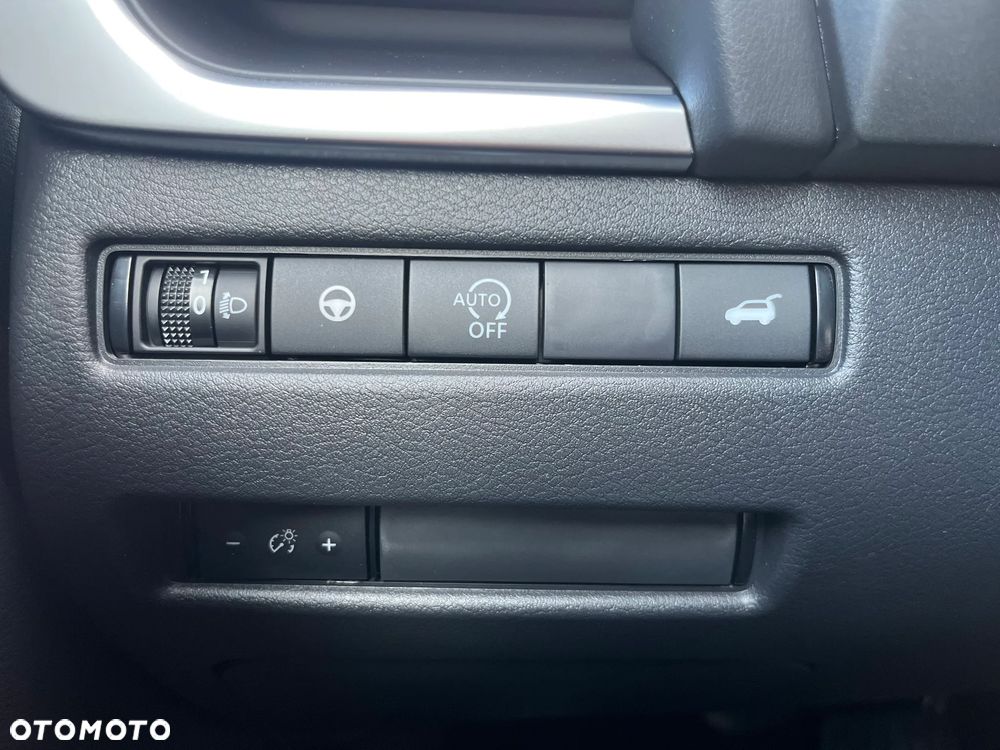 Nissan Qashqai 1.3 DIG-T mHEV N-Connecta Xtronic - 28
