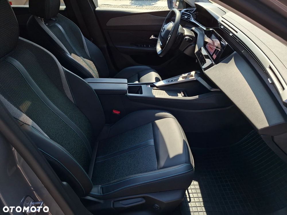 Peugeot 308 1.2 PureTech Allure S&S EAT8 - 18