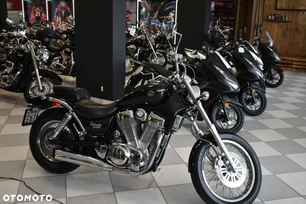 Suzuki Intruder - 40