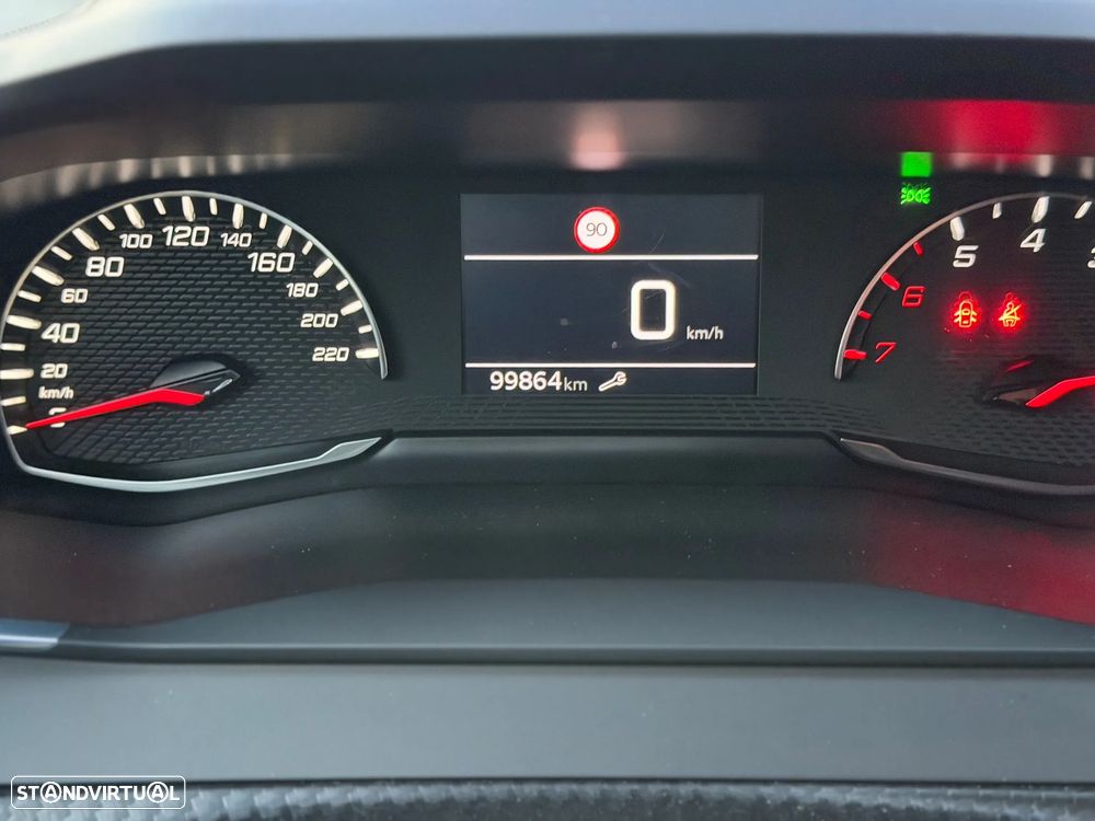 Peugeot 208 1.2 PureTech Active Pack - 6