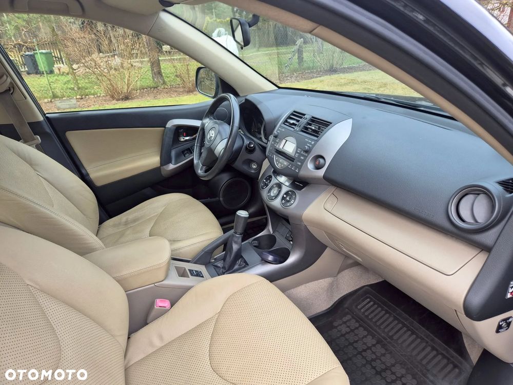 Toyota RAV4 2.0 VVT-i Sol - 14