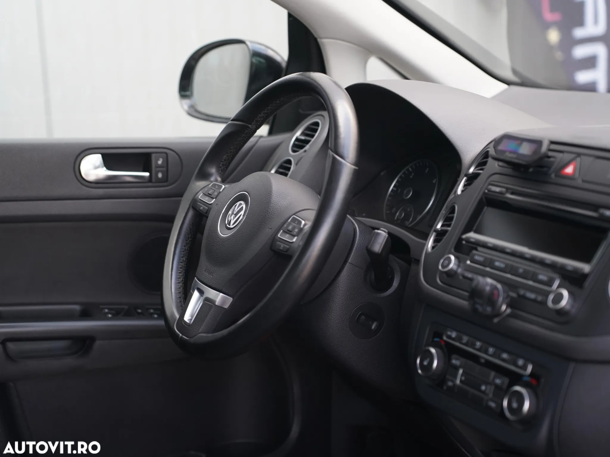 Volkswagen Golf Plus 1.6 TDI DPF BlueMotion Technology Comfortline - 35