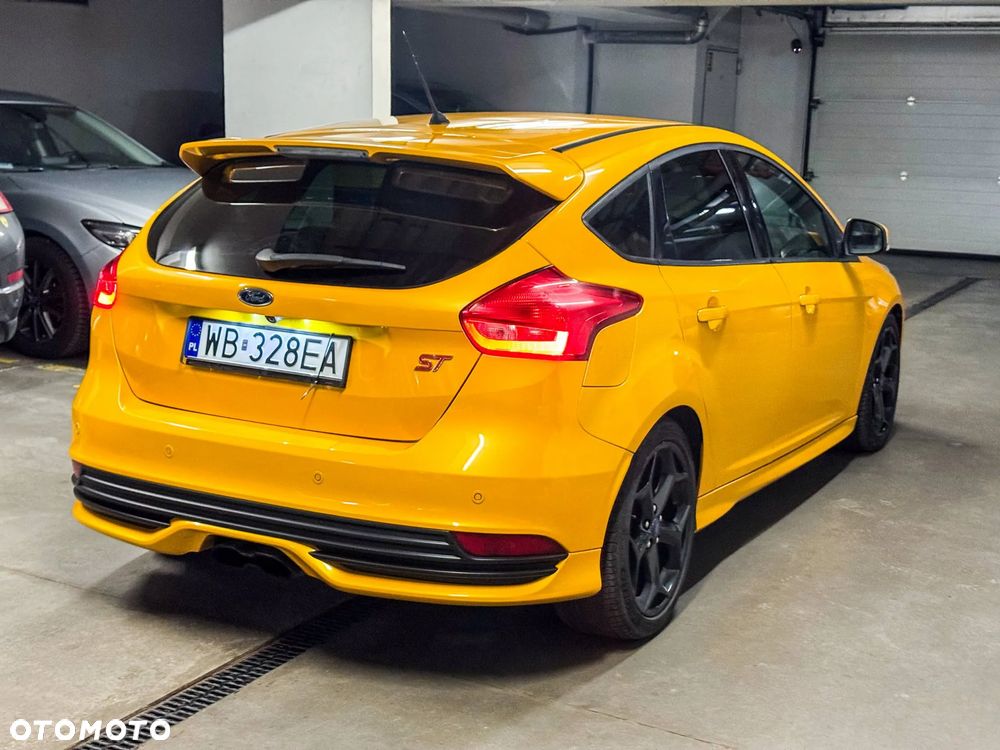 Ford Focus 2.0 EcoBoost ST-2 - 4