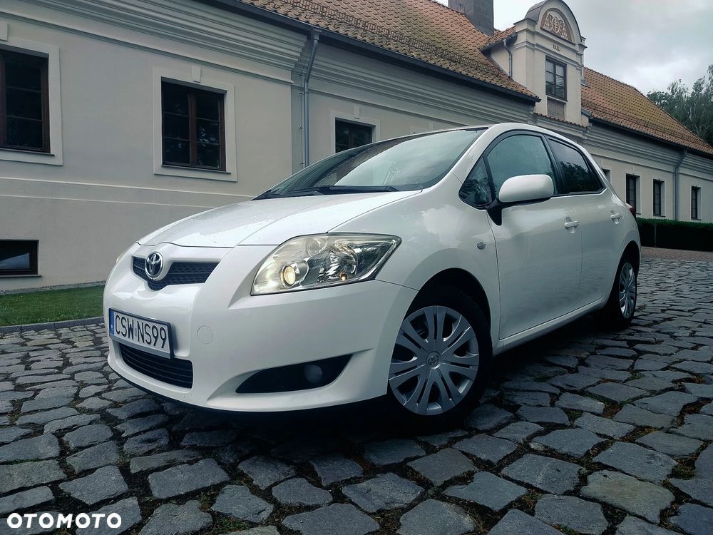 Toyota Auris 1.4 D-4D Luna - 2