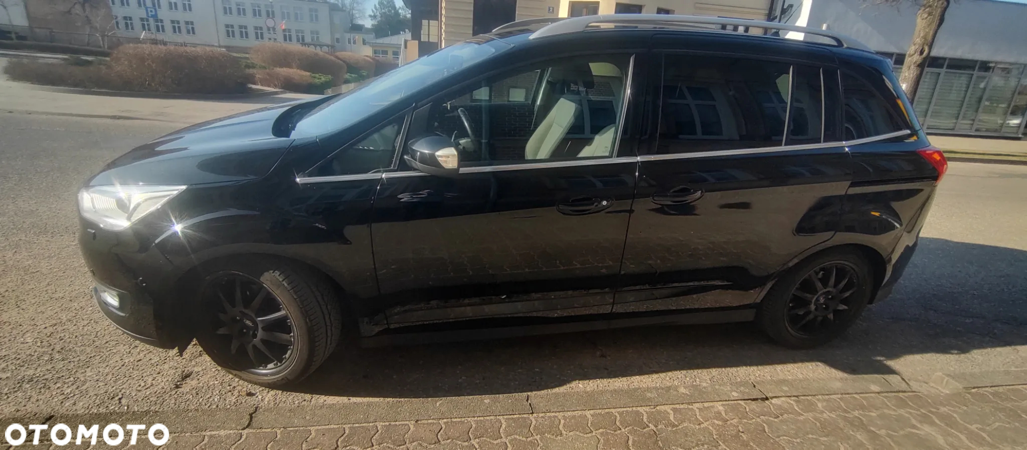 Ford Grand C-MAX - 4