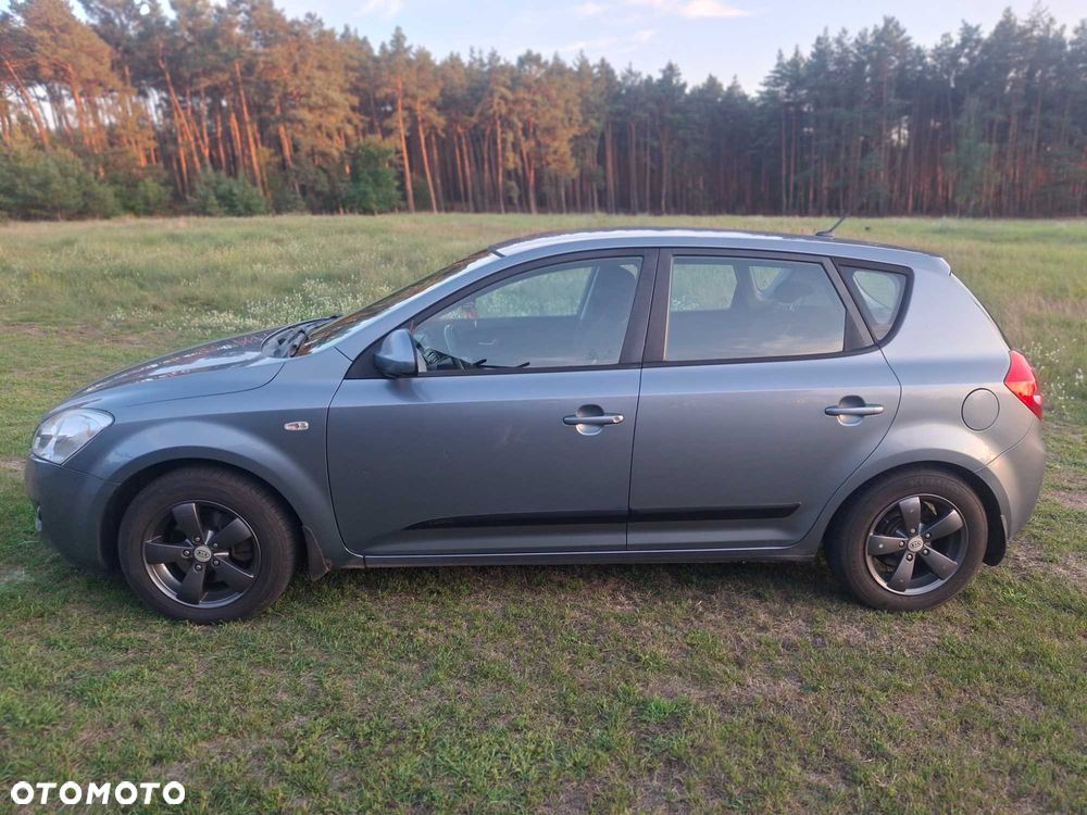 Kia Inny - 2