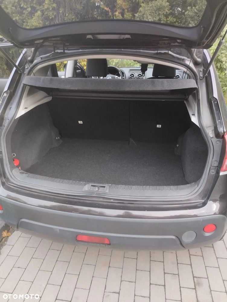 Nissan Qashqai - 10