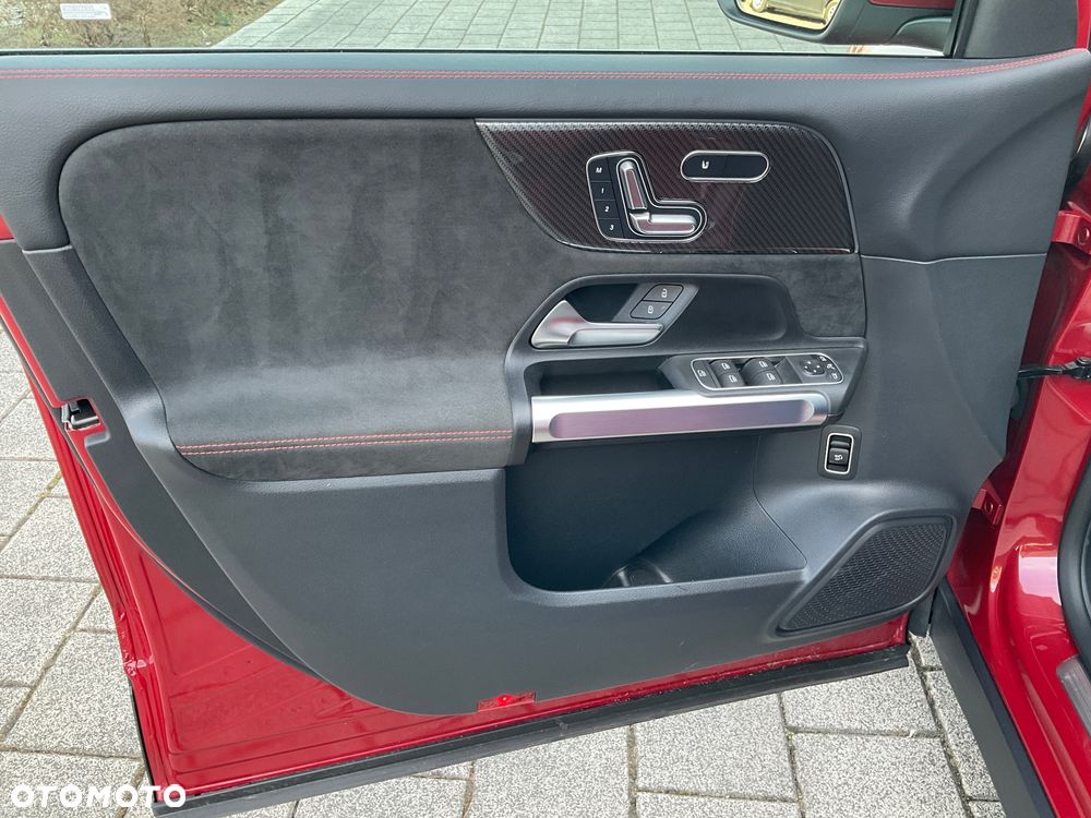Mercedes-Benz GLB 200 d AMG Line 8G-DCT - 9