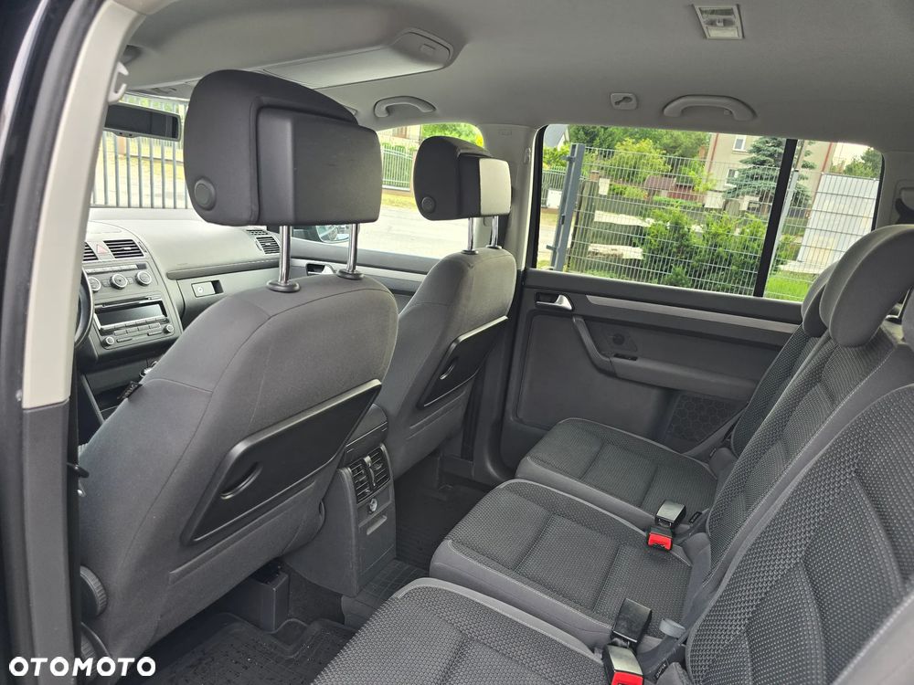 Volkswagen Touran 1.6 TDI DPF BlueMotion Technology Comfortline - 9
