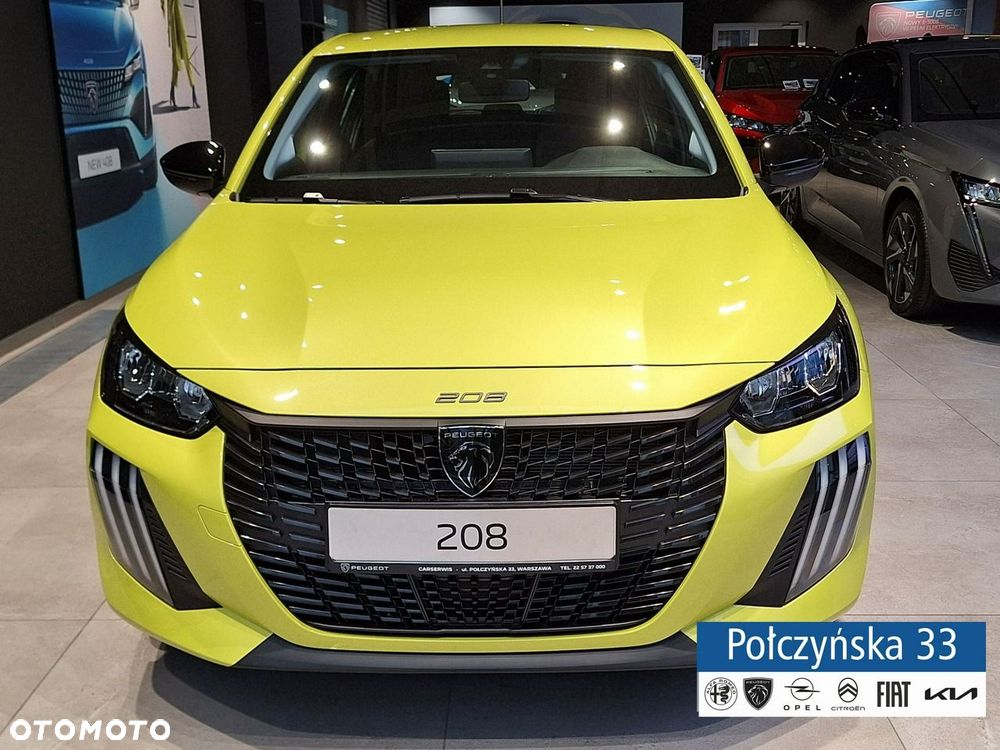 Peugeot 208 - 8