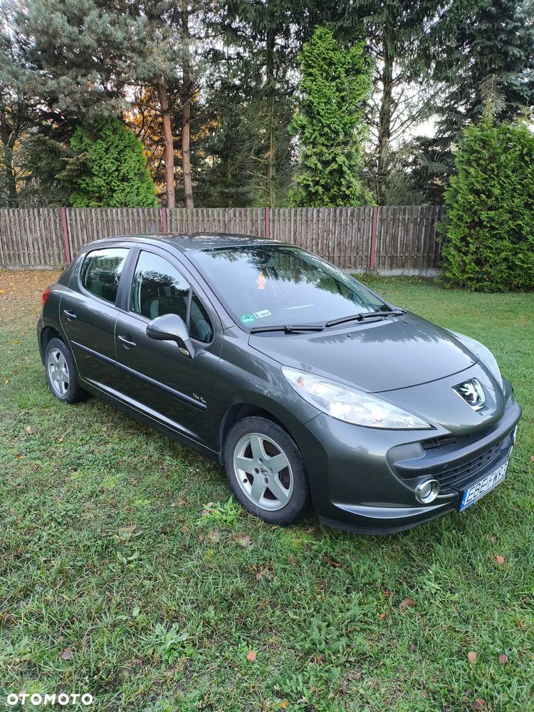Peugeot 207 1.4 16V Trendy - 3