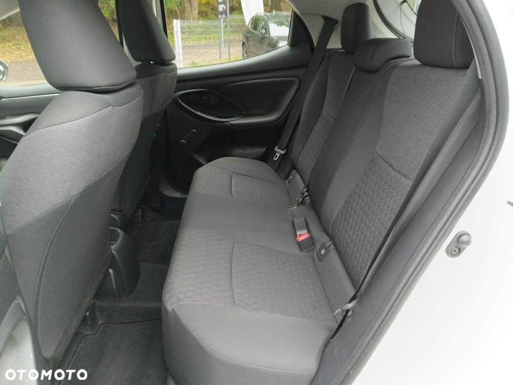 Toyota Yaris - 24