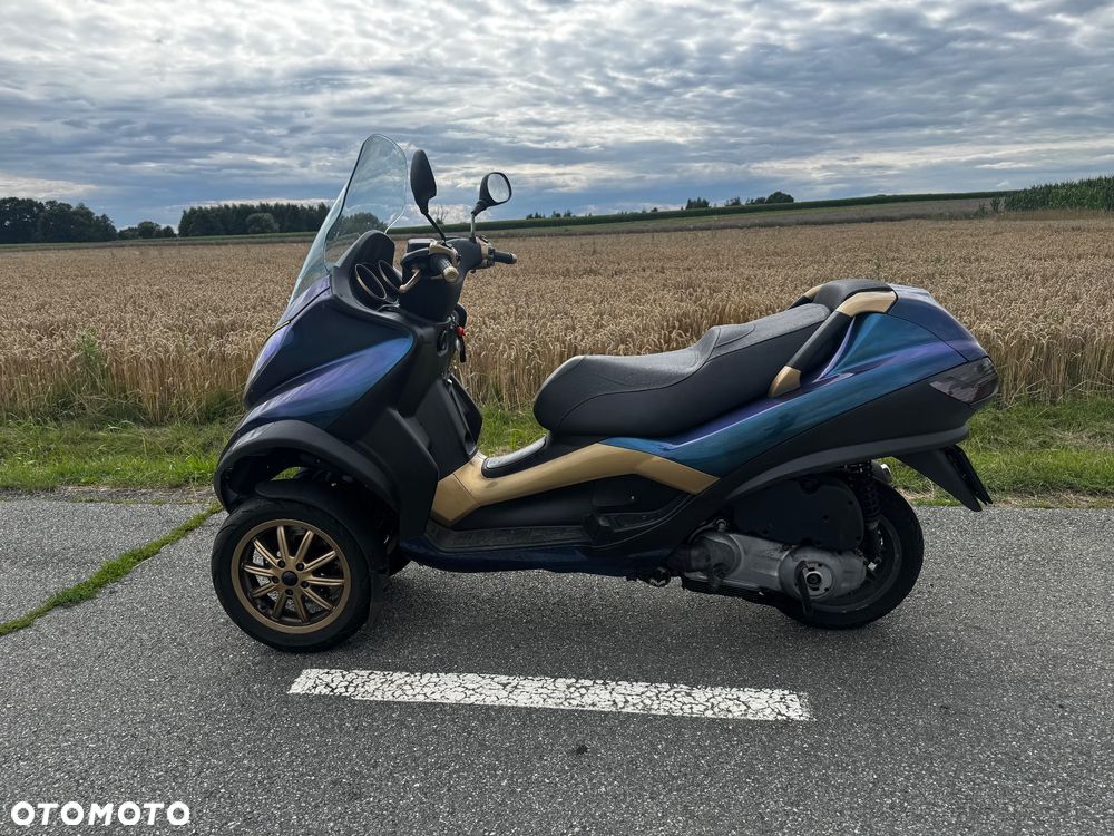 Piaggio MP-3 - 3