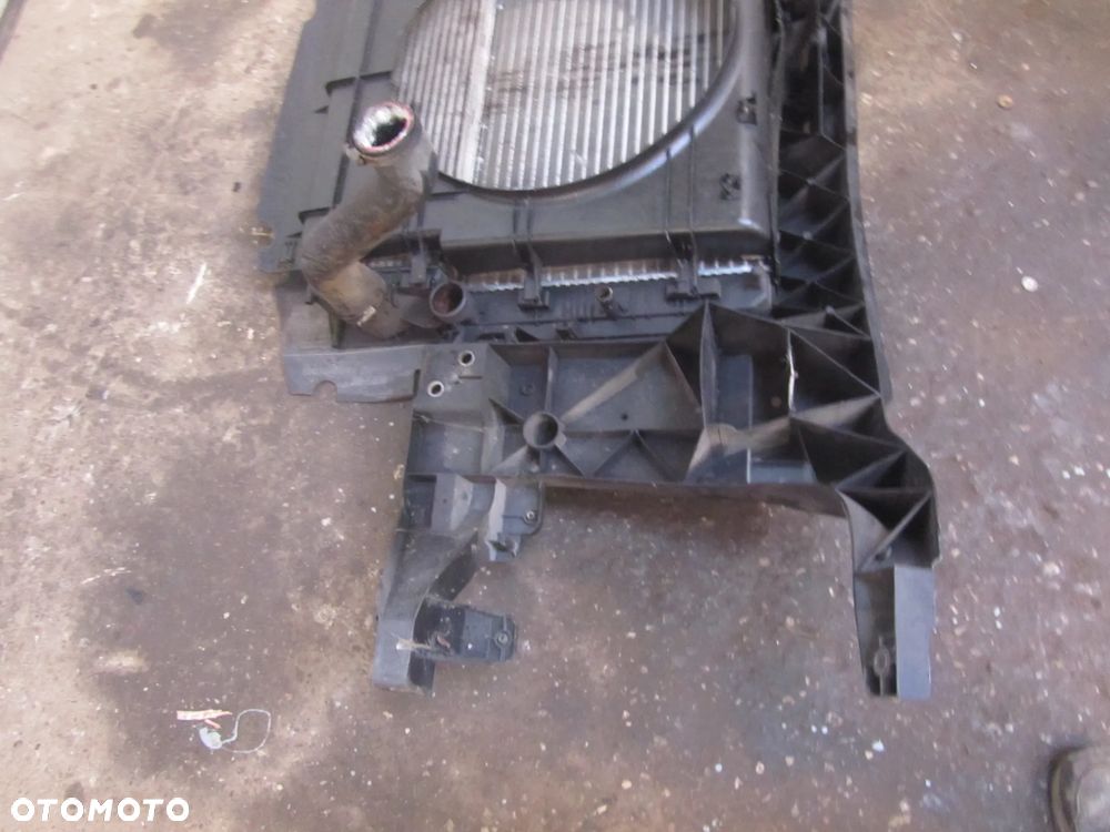 Volkswagen Crafter 06->2.5 pas przedni -komplet chłodnic - 6