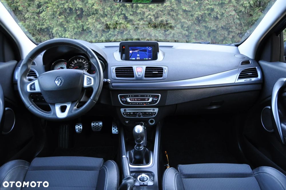 Renault Megane TCe 180 Dynamique - 8