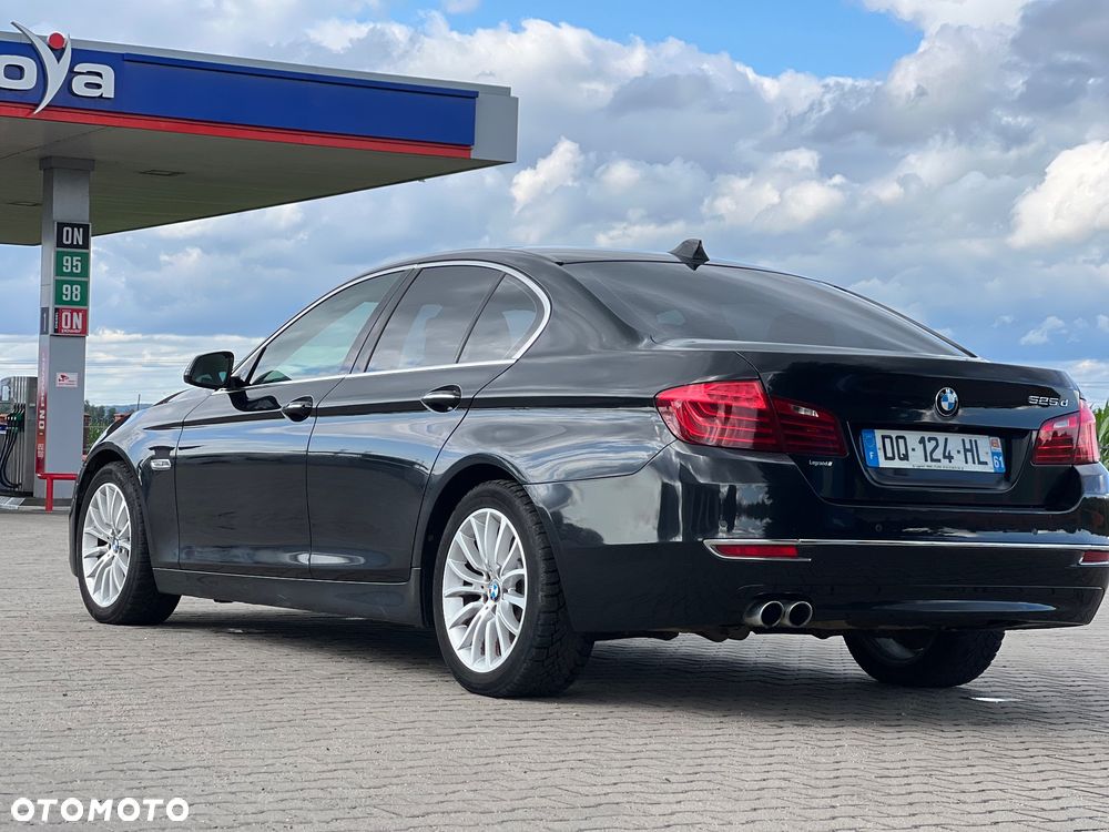 BMW Seria 5 525d Sport-Aut Luxury Line - 7