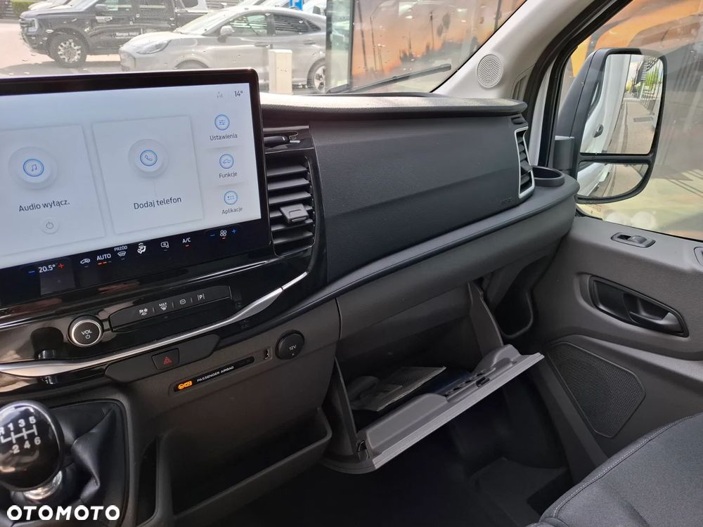 Ford Transit - 18