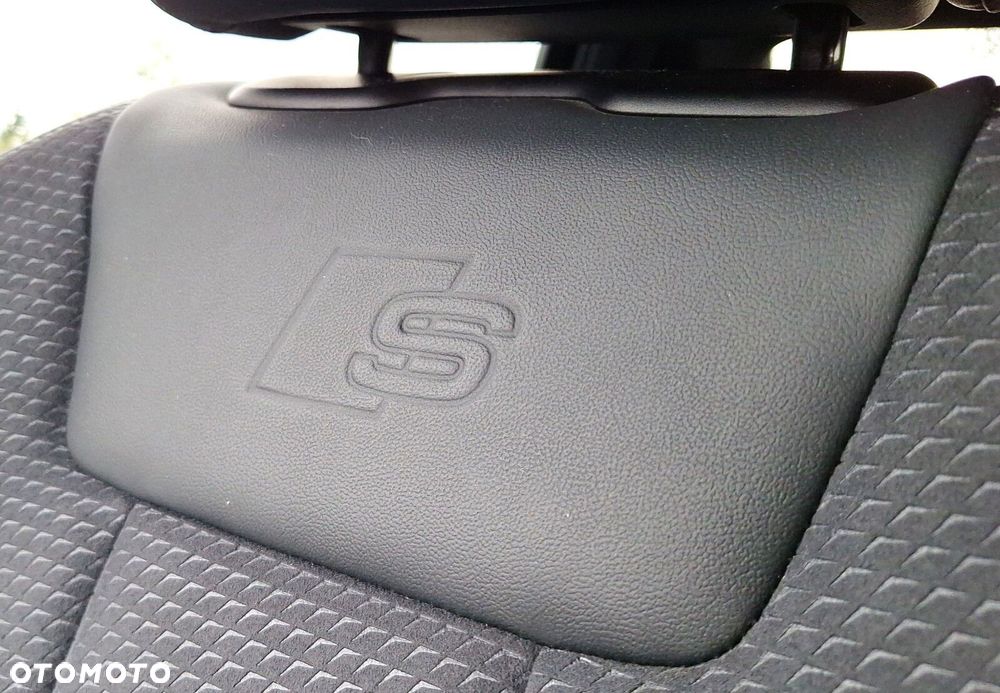 Audi A4 Limousine - 26