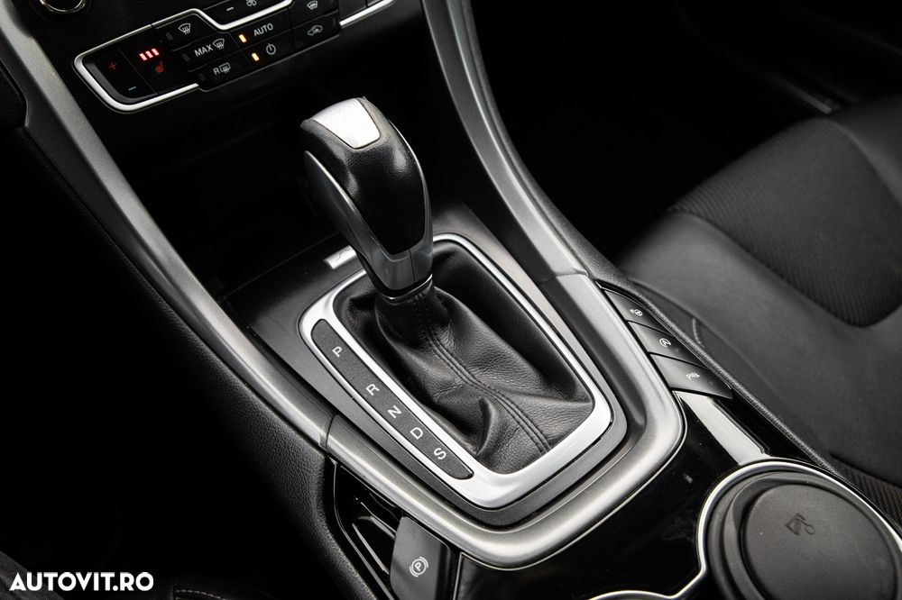 Ford Mondeo Turnier 2.0 TDCi Start-Stopp PowerShift-Aut Titanium - 14