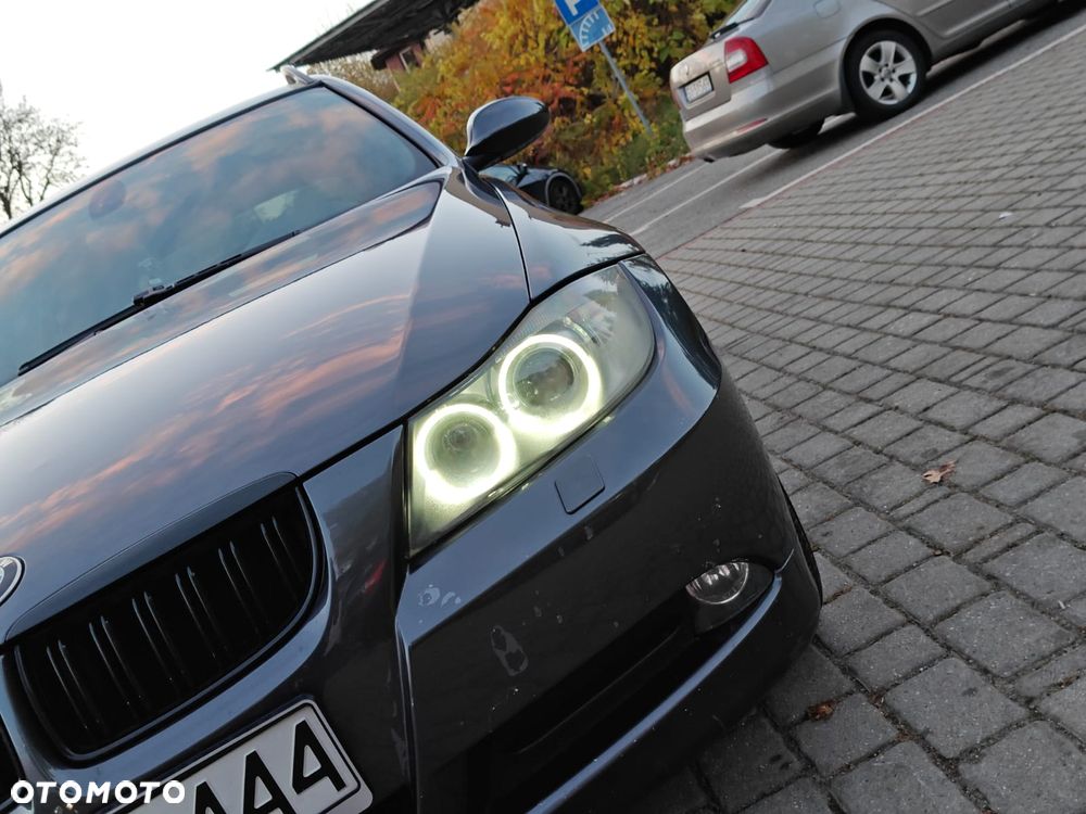 BMW Seria 3 320i - 9