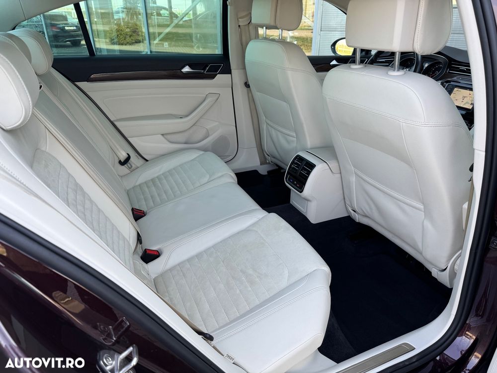 Volkswagen Passat 2.0 TDI DSG Highline - 19