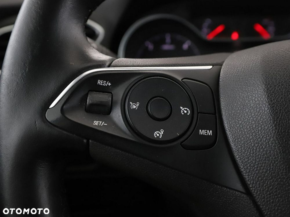 Opel Grandland X 1.5 CDTI Innovation S&S - 32