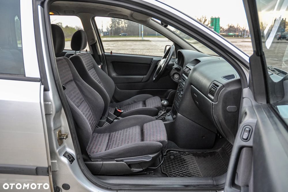 Opel Astra - 11