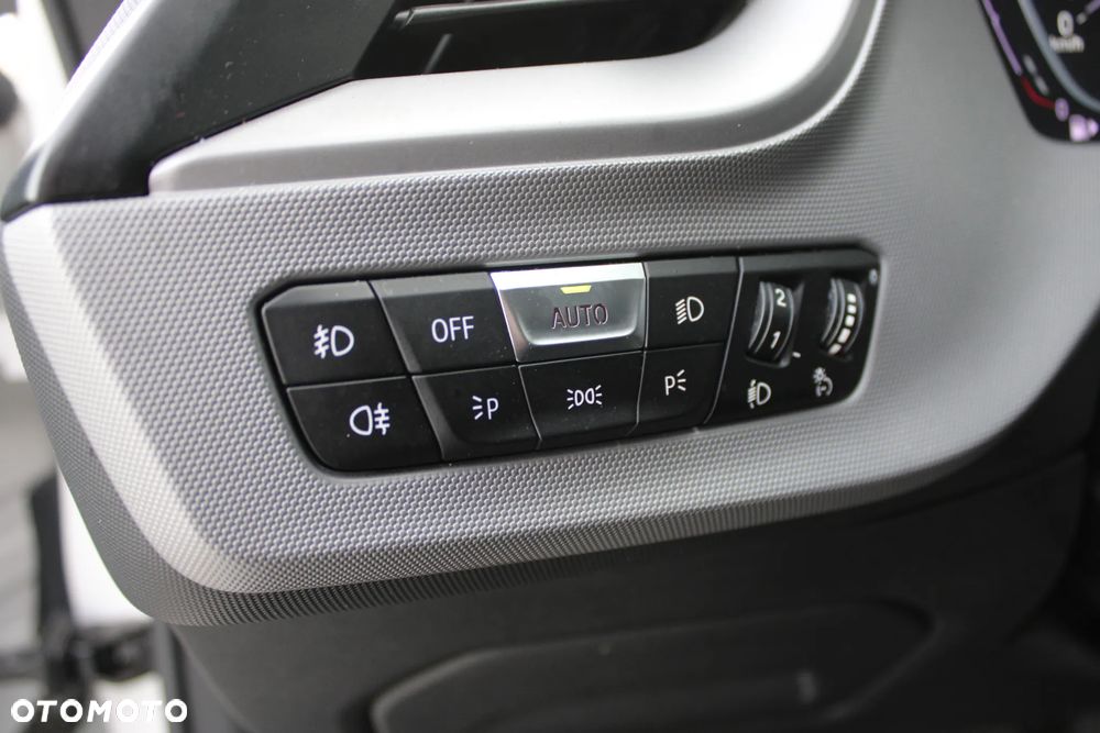 BMW Seria 2 218i Advantage - 20