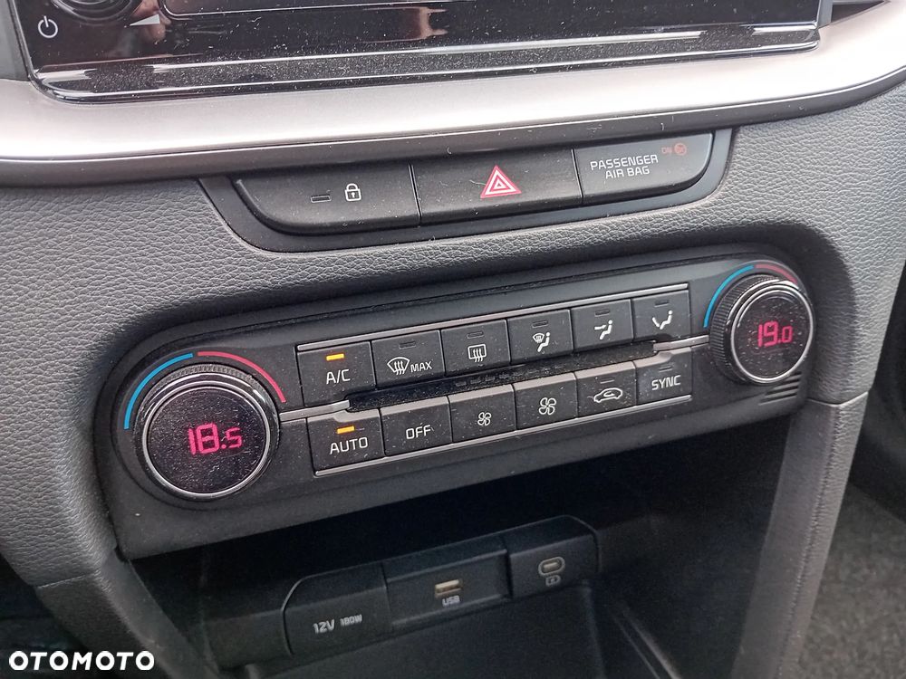Kia XCeed - 11