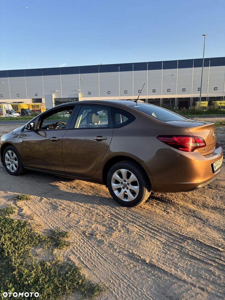 Opel Astra 1.6 EU6 - 4