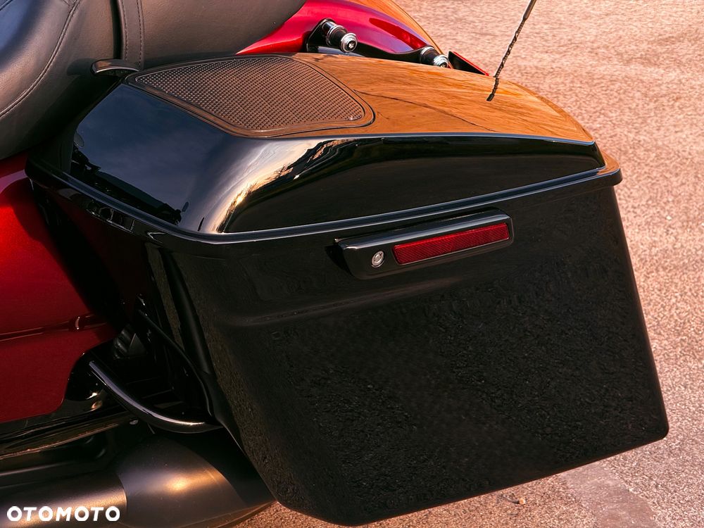 Harley-Davidson Touring Street Glide - 24