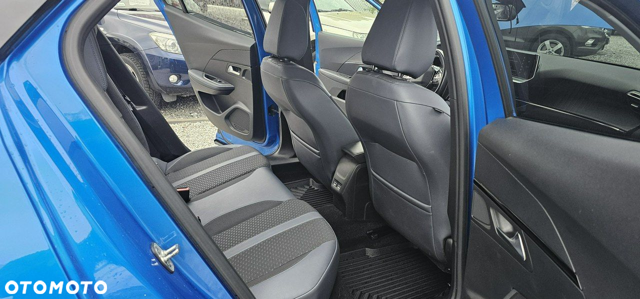 Peugeot 2008 - 21