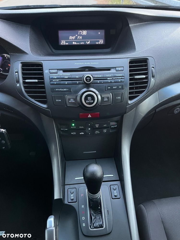 Honda Accord 2.0 Executive - 13
