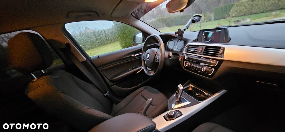 BMW Seria 1 118i Advantage - 23