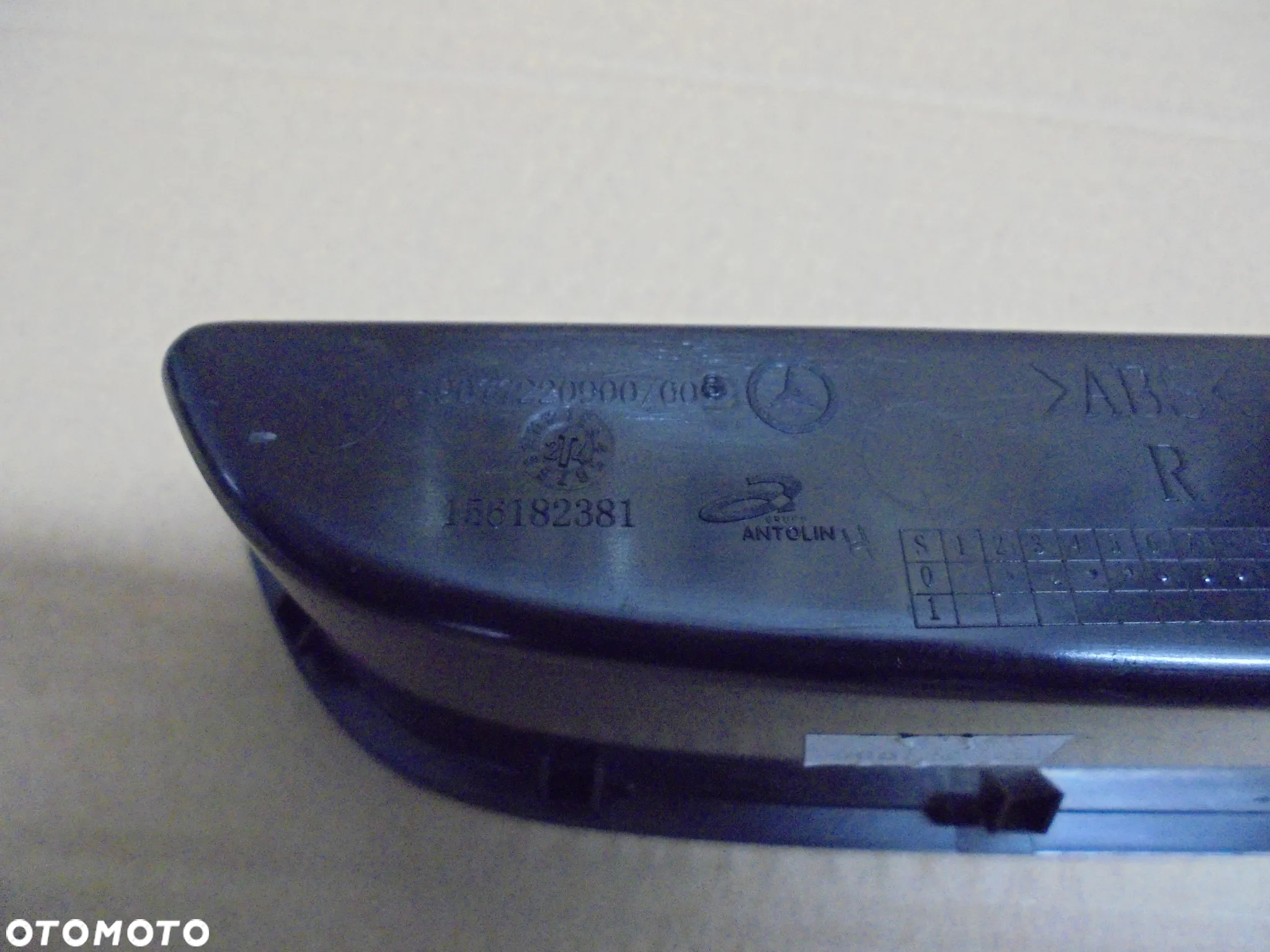 MERCEDES W907 PRZEŁĄCZNIK SZYB DRZWI PRAWA PRZÓD A9077220900 - 2