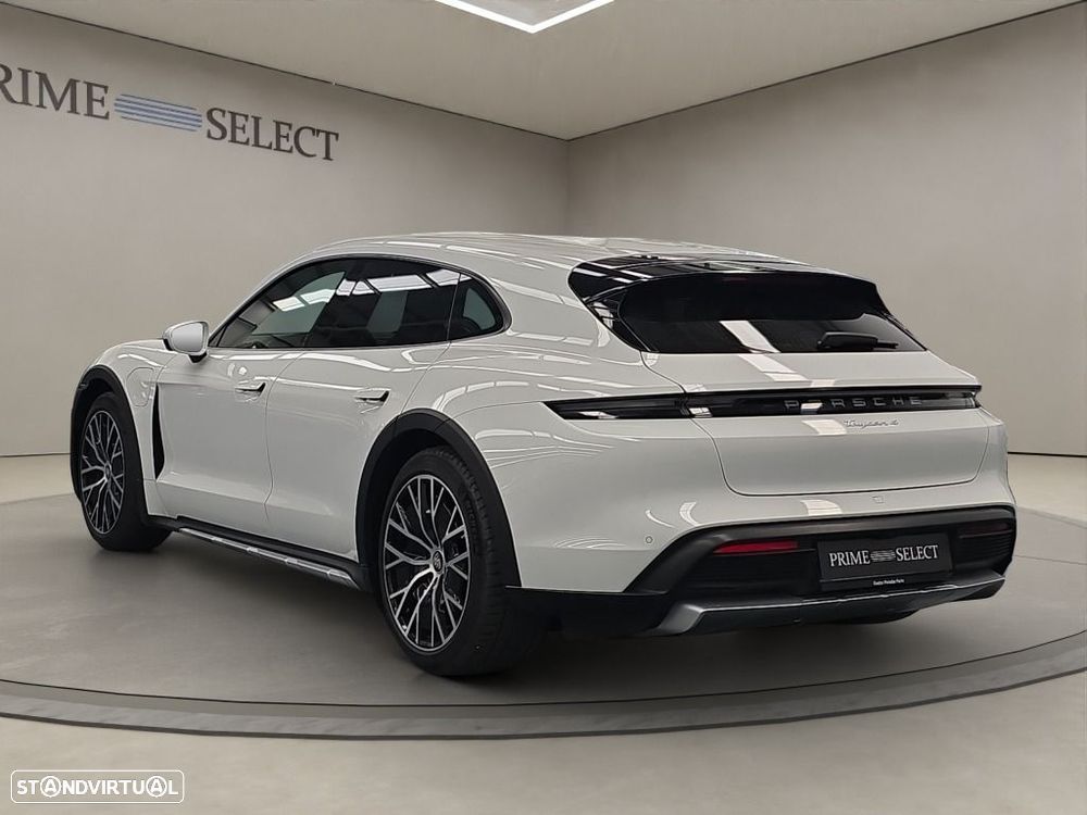 Porsche Taycan Cross Turismo - 2