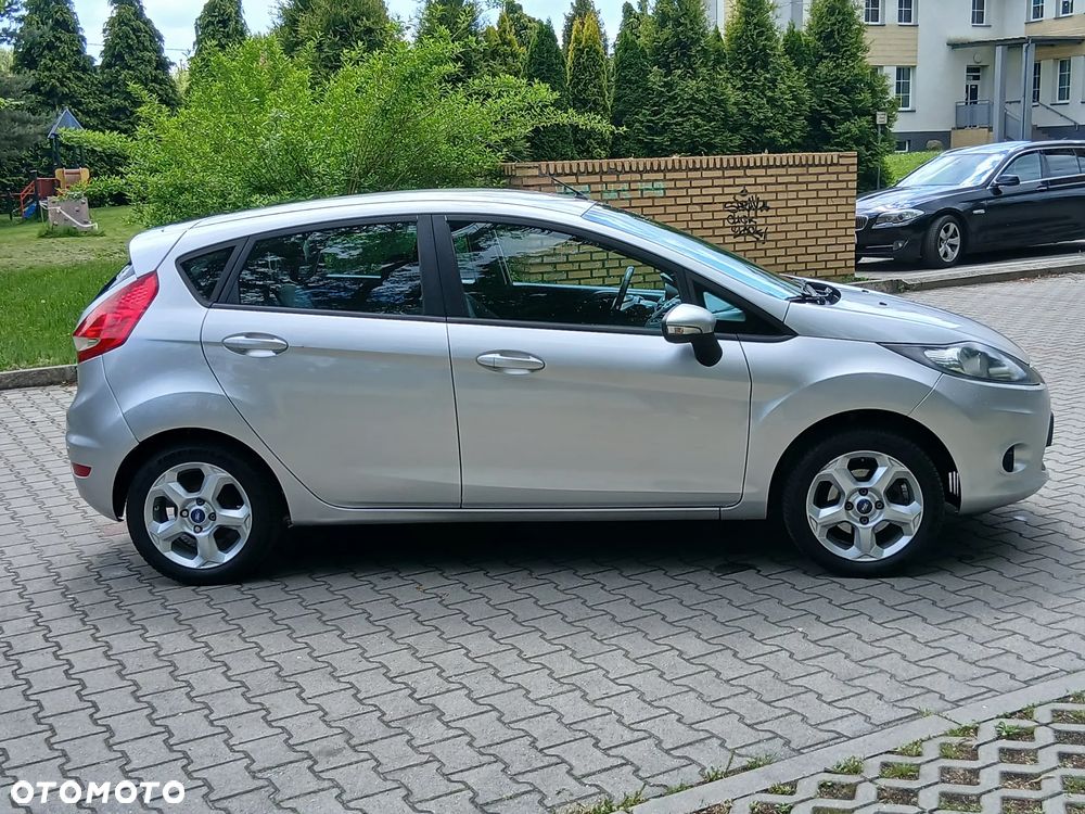 Ford Fiesta 1.25 Silver X (Ambiente) - 19