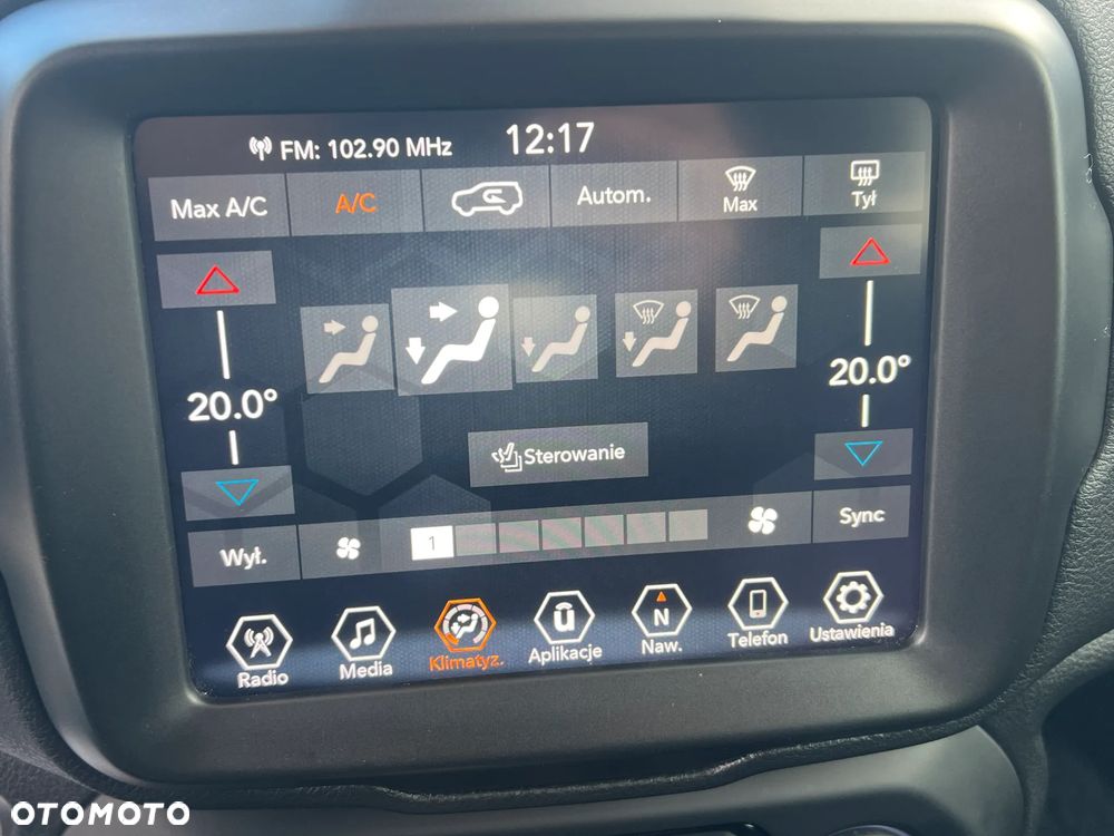 Jeep Renegade - 32