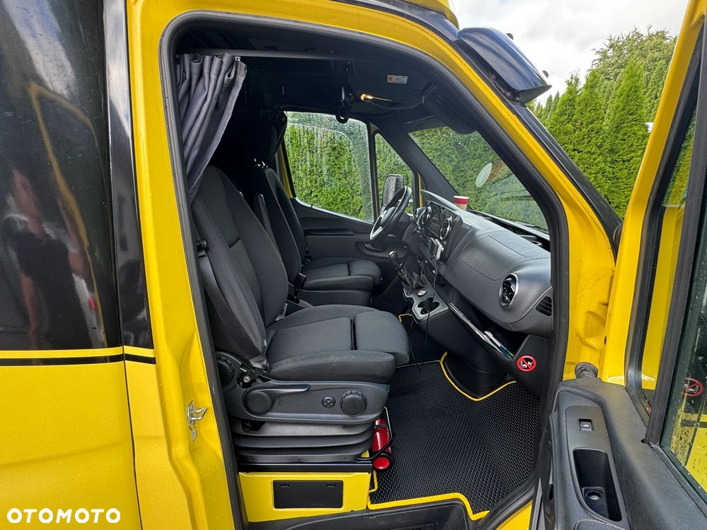 Mercedes-Benz Sprinter 519 - 11