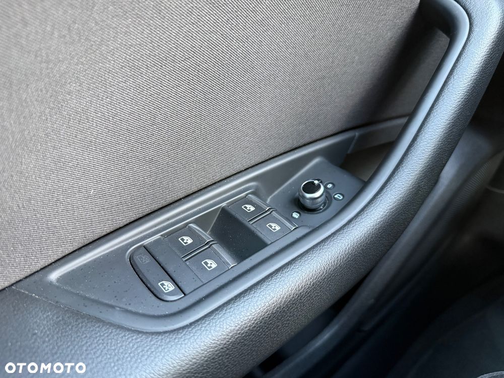 Audi A4 Limousine 35 TFSI mHEV Advanced S tronic - 19