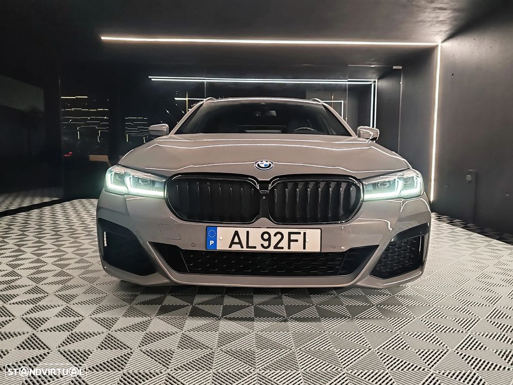 BMW 530 e Pack Desportivo M - 4