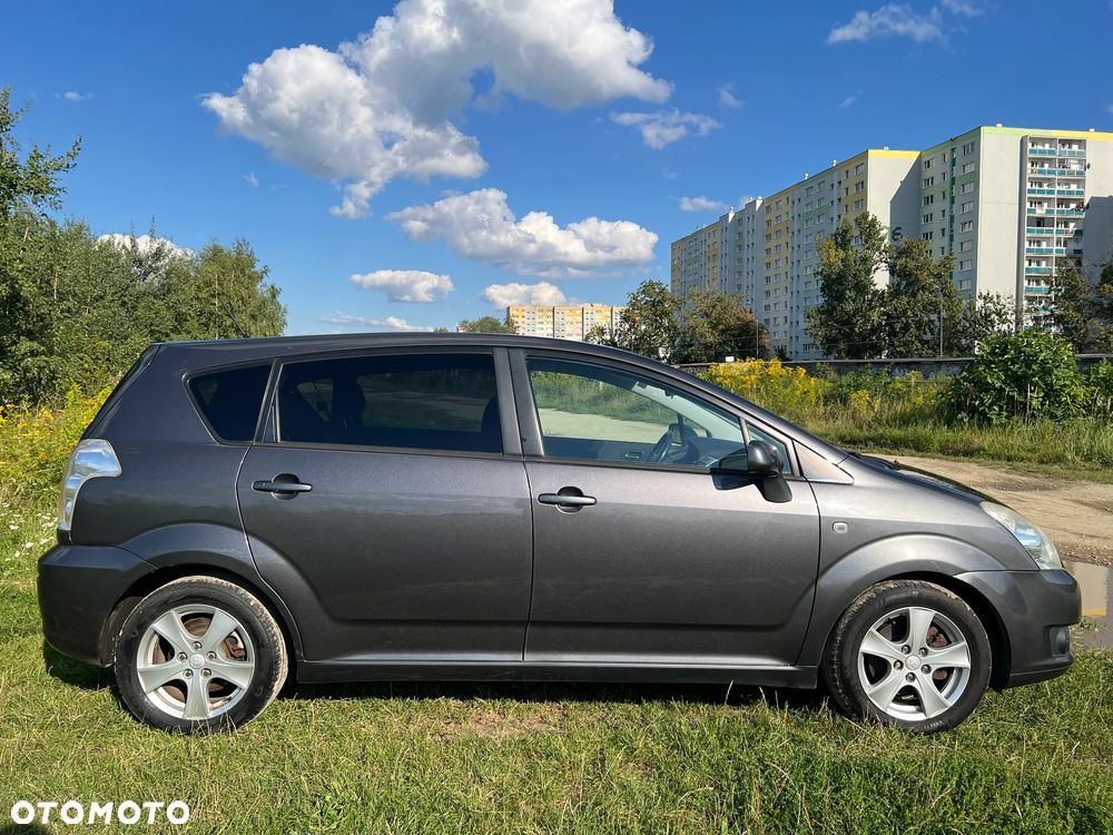 Toyota Corolla Verso 2.2 D-4D - 6